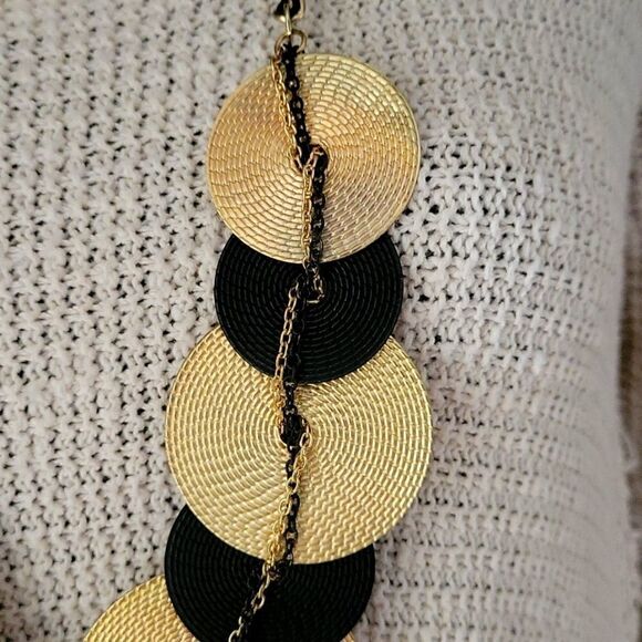 NWOT Statement Necklace and earring set. - Picture 3 of 5